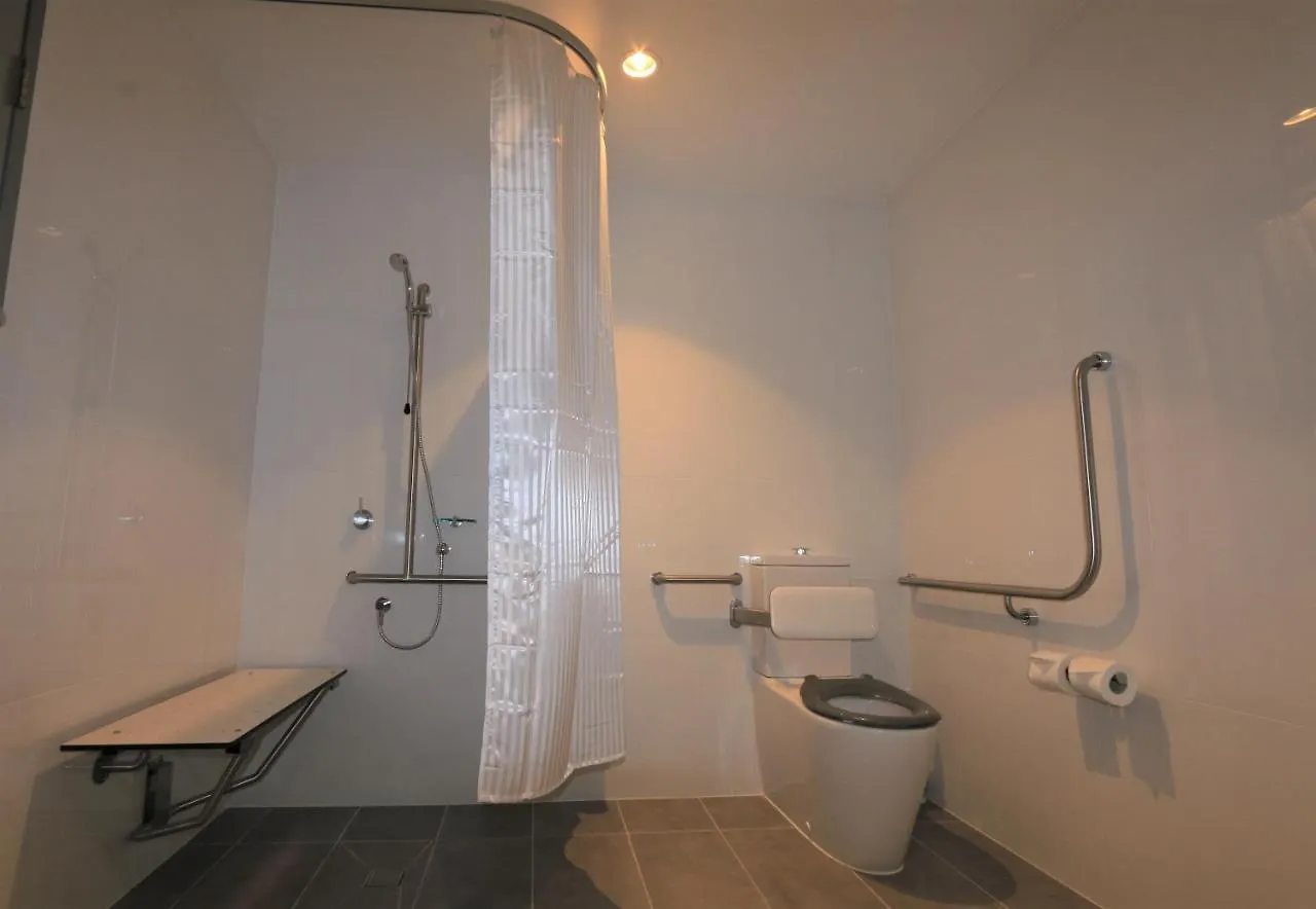 Rydges Gold Coast Airport Hotel 4*,